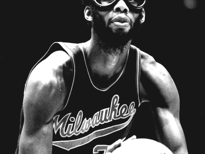 Kareem Abdul-Jabbar and the Skyhook